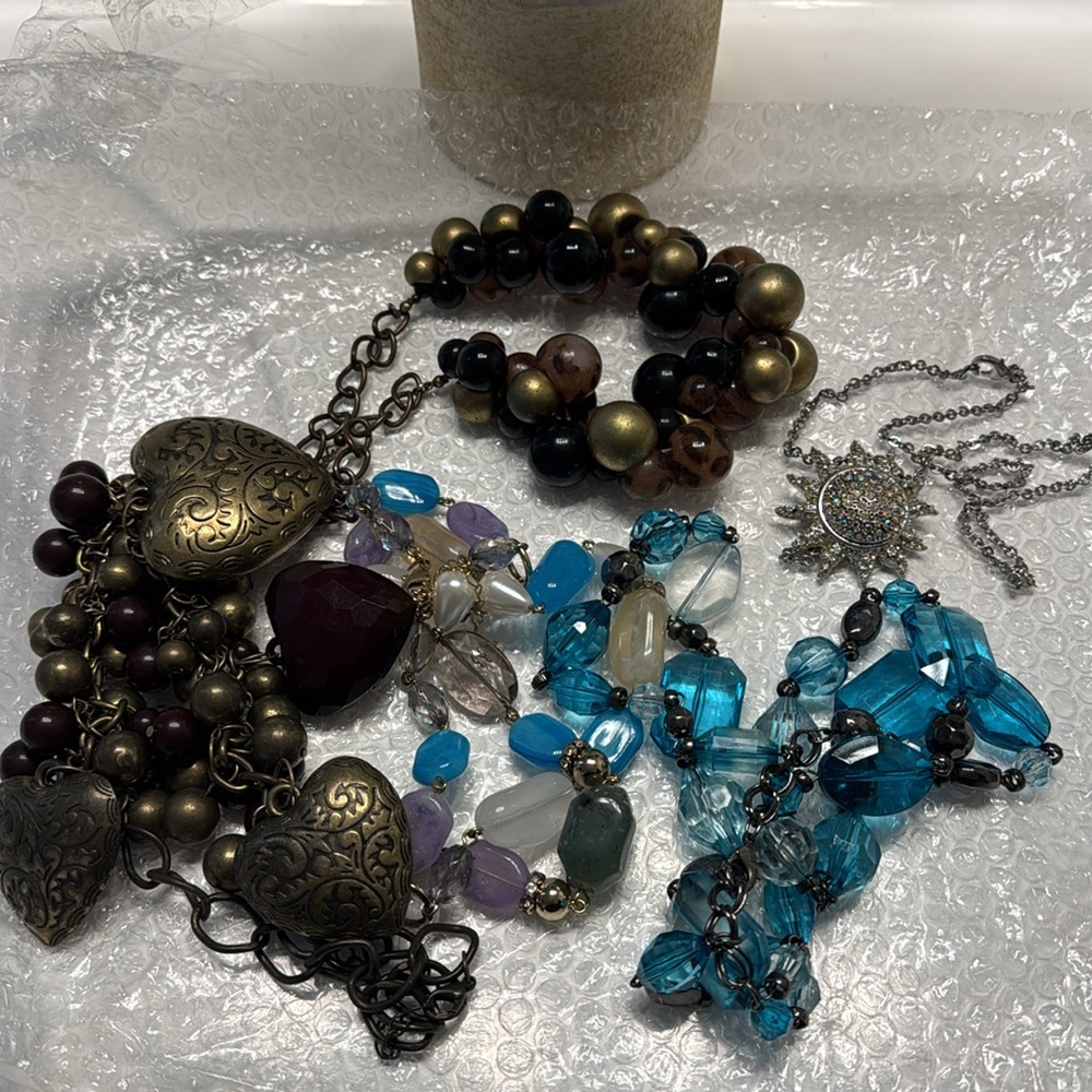 Assorted/bundled Costume Jewelry